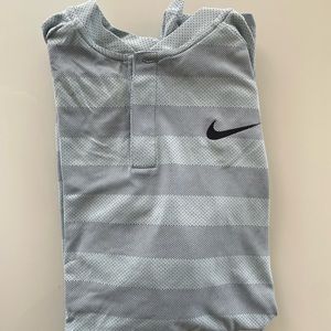 MEDIUM MENS NIKE DRY FIT GOLF